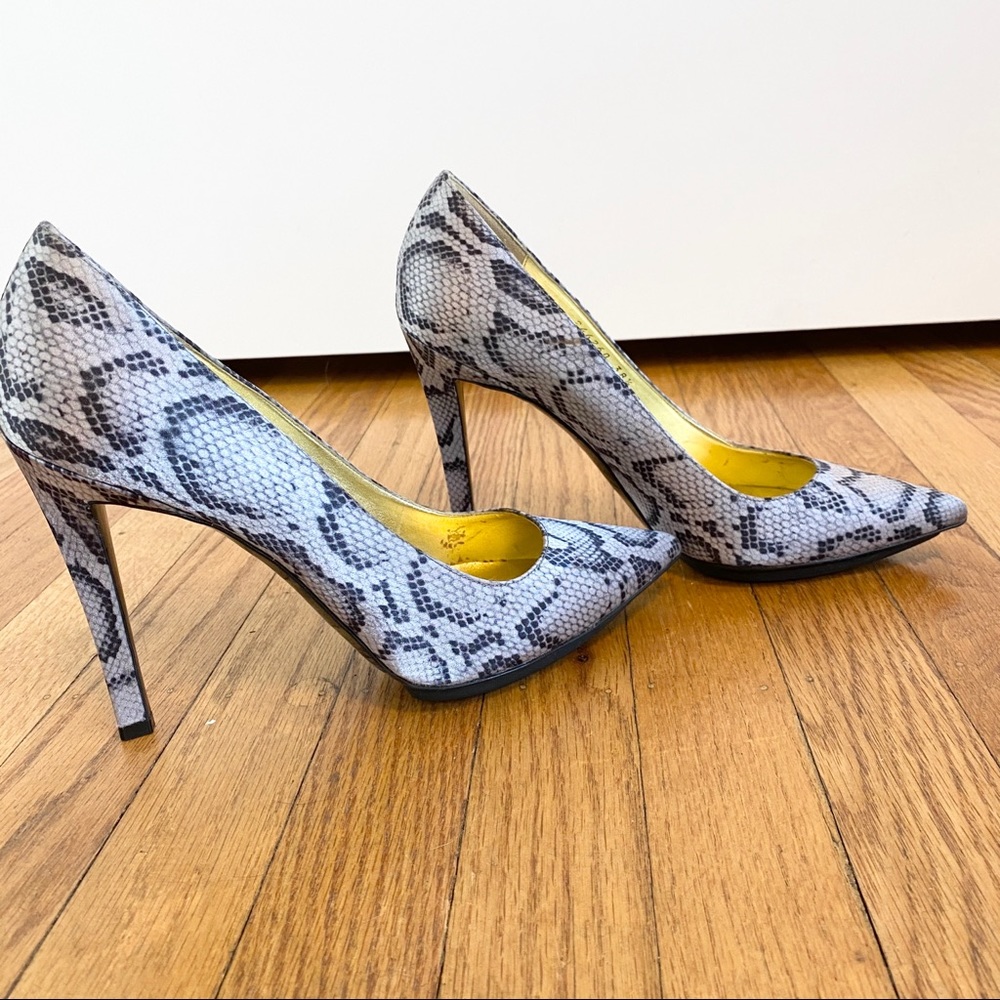 Stella McCartney Python Pumps - Picture 11 of 13